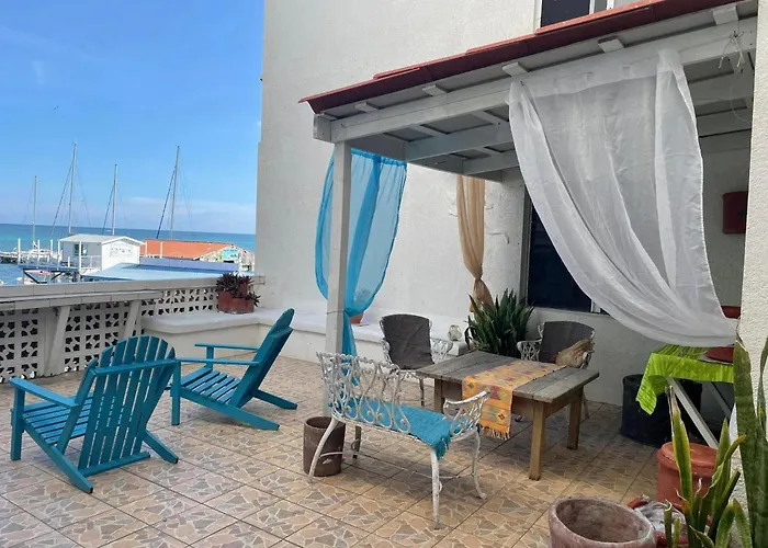 Spindrift & Golf Cart Hotel San Pedro (Ambergris Caye)