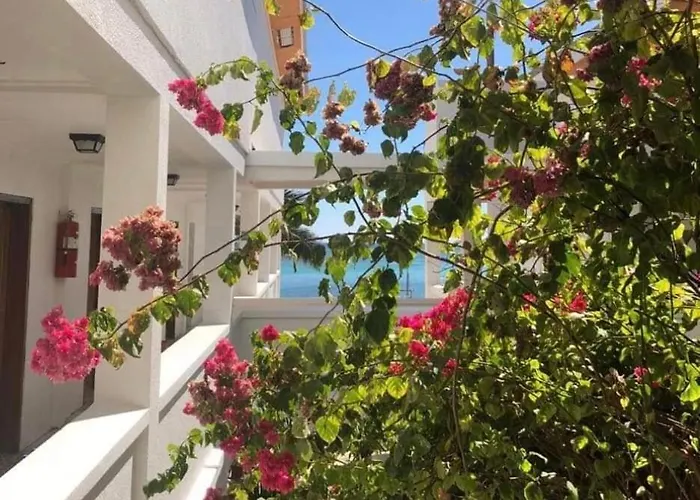 Spindrift & Golf Cart Hotel 3*